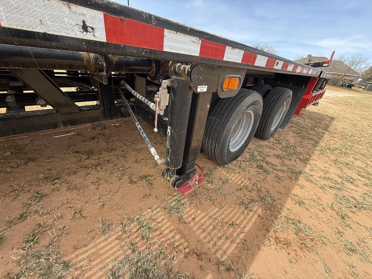 Used 2022 Hawker Laydown Machine