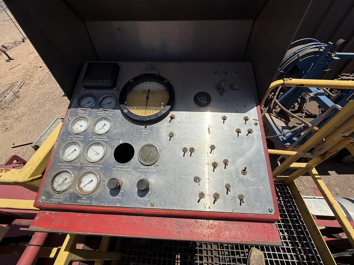 Used Triplex Frac Pump With Tractor