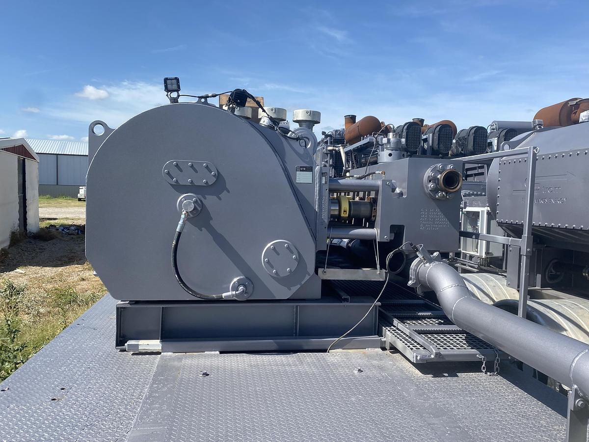 Refurbished Refurbished CAT/CAT Quintuplex Frac Pumps