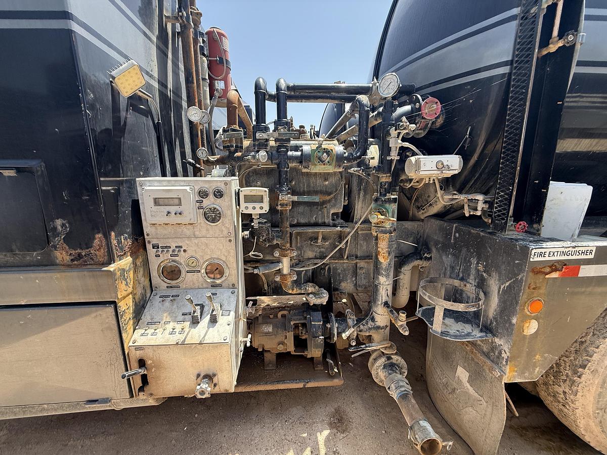 Used 2008 Kenworth T800 Hot Oil Trucks