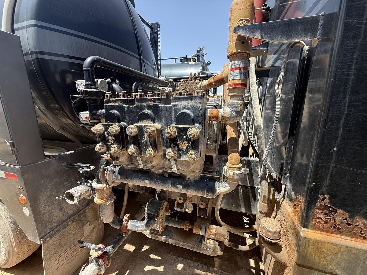 Used 2008 Kenworth T800 Hot Oil Trucks