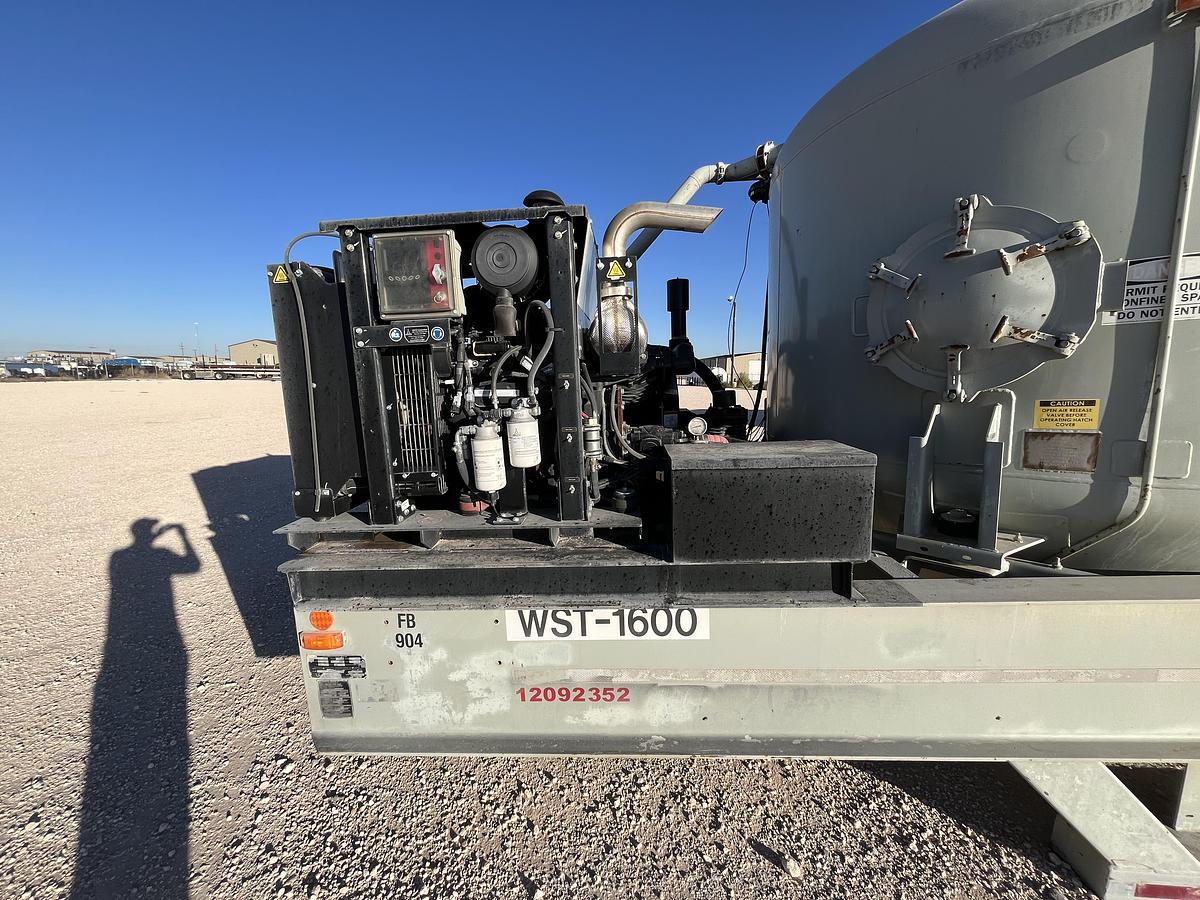 Refurbished 2013 Wilco Bulk Field Bins