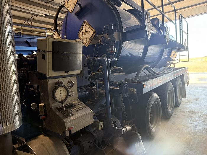 Used Peterbilt 5K Pump Truck