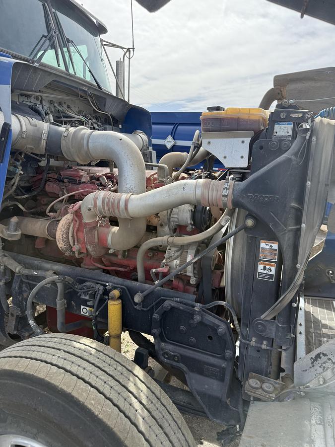 Used 2011 Kenworth Bobtail Pump Truck