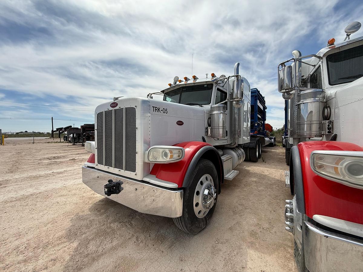 Used (6) 2019 Peterbilt 389 Trucks