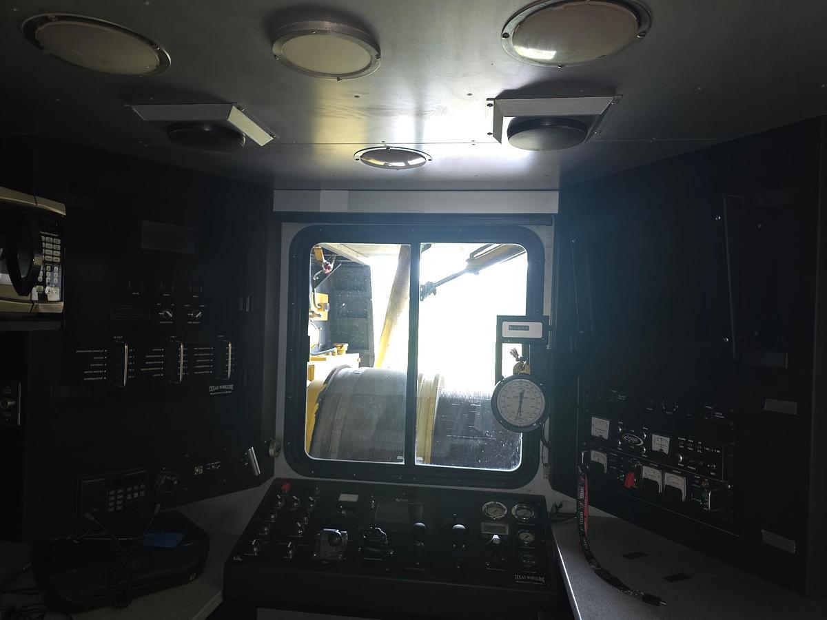 Used Kenworth T800 Wireline Truck Package