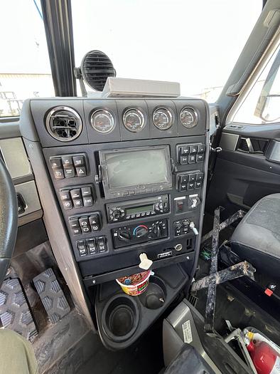 Used 2014 CAT CT660 Wireline Truck