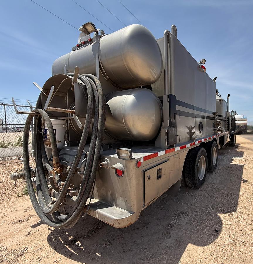 Used 1998 Mack RD6 Hot Oil Truck