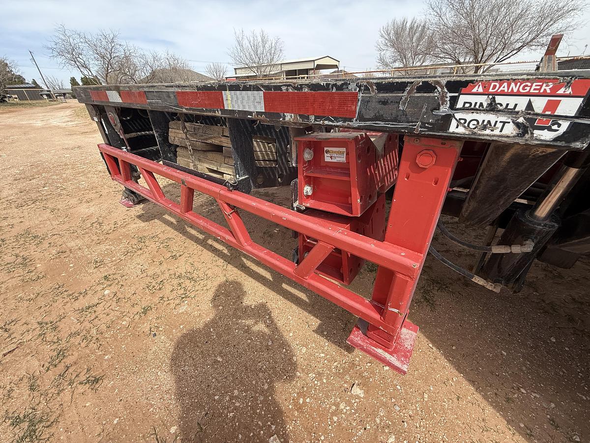 Used 2022 Hawker Laydown Machine