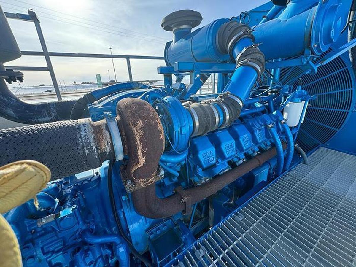 Used High Rate 840K Nitrogen Pumper Tractor and Trailer