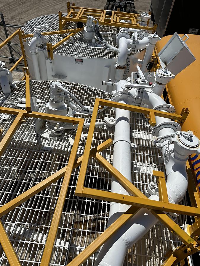 Refurbished 2007 Manac 100 BBL Batch Mixer