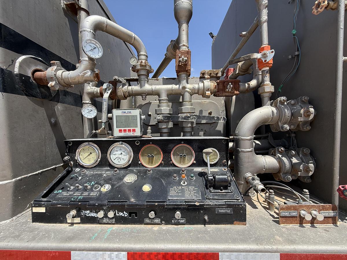 Used 1998 Mack RD6 Hot Oil Truck