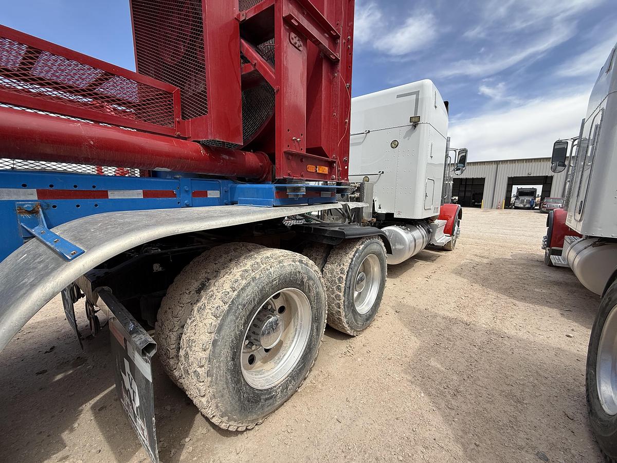 Used (6) 2019 Peterbilt 389 Trucks
