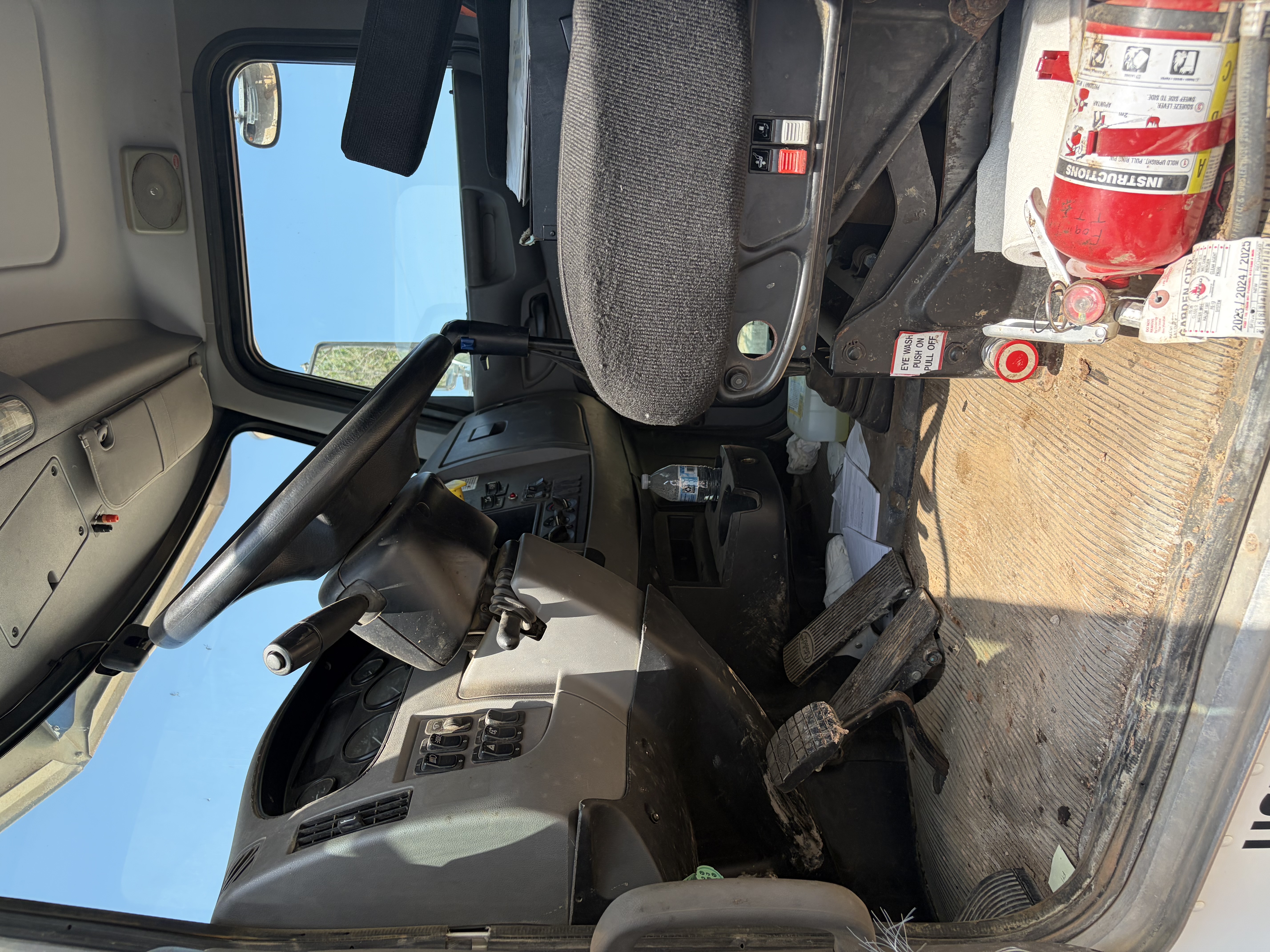 Used 2015 Peterbilt 337