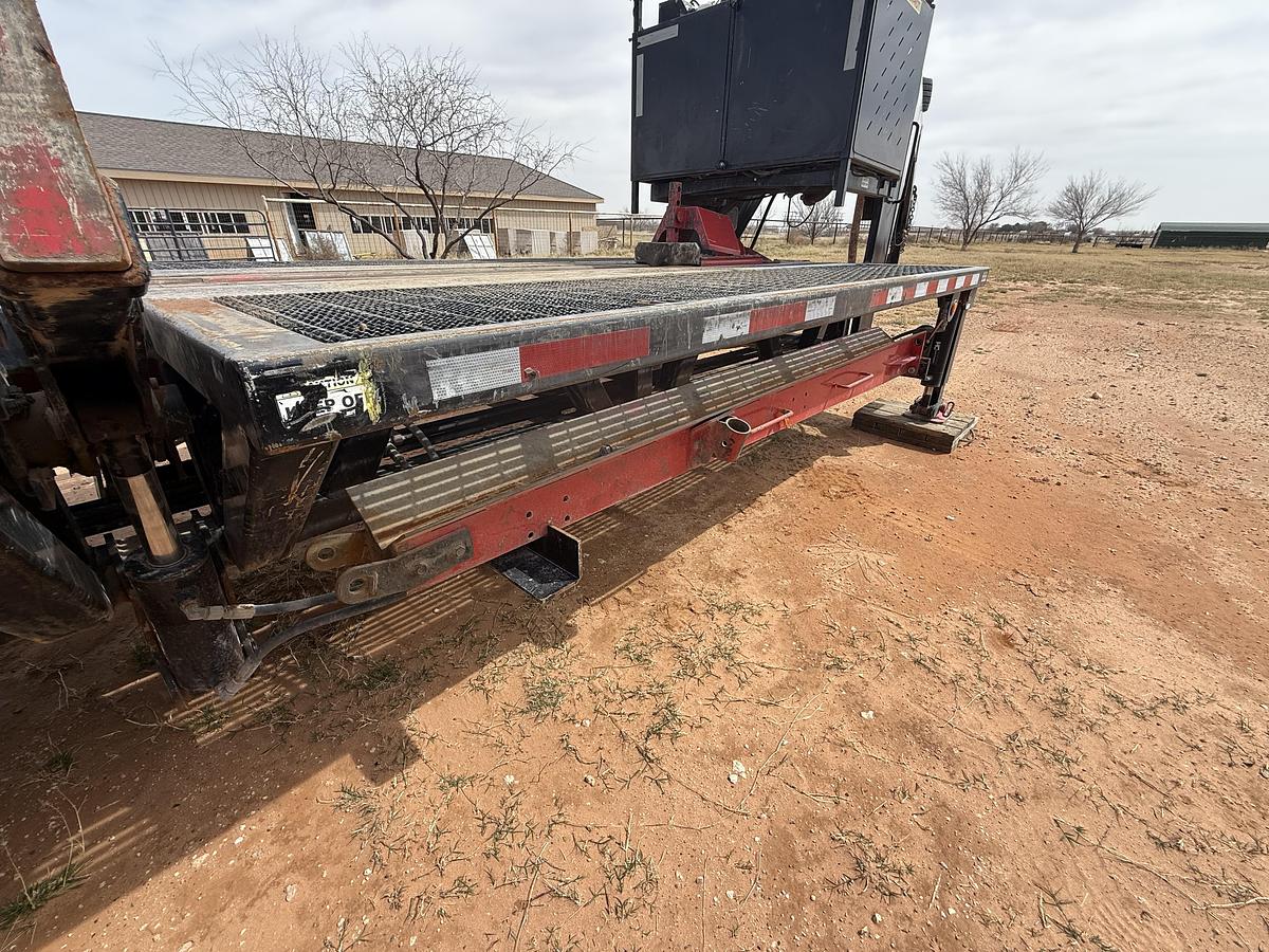 Used 2022 Hawker Laydown Machine