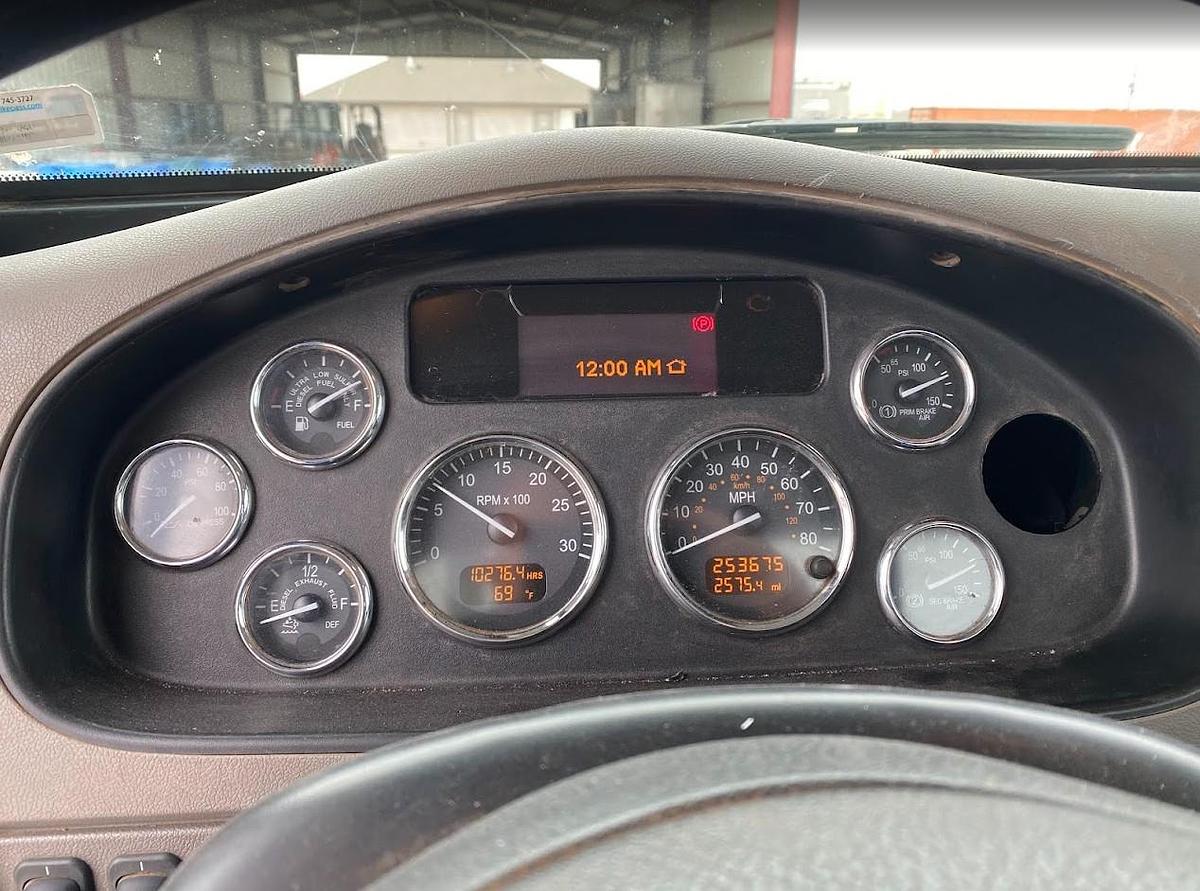 Used 2015 Peterbilt 348 Chemical Delivery Truck