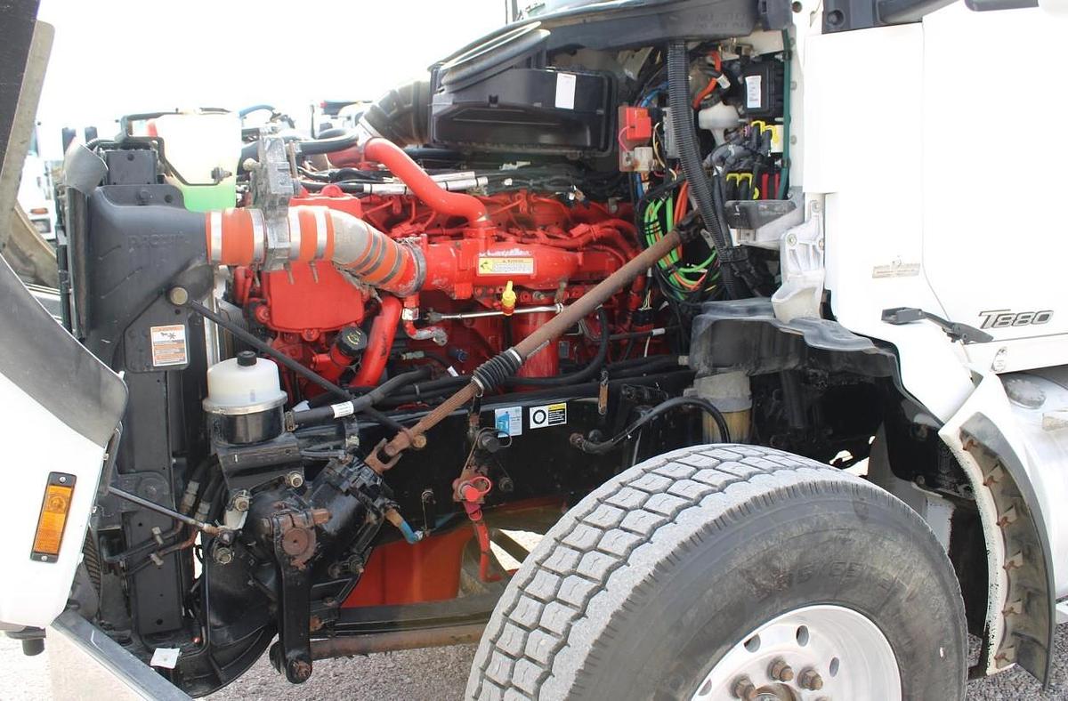 Used 2015 Kenworth T880 10k Kill Truck