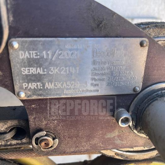 Used 2009 Peterbilt Wireline Truck