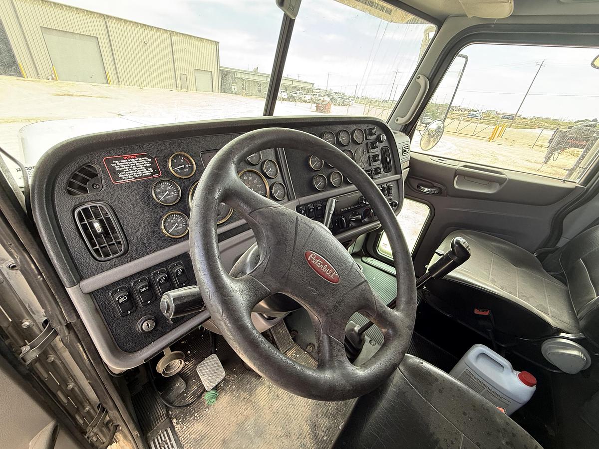 Used (6) 2019 Peterbilt 389 Trucks