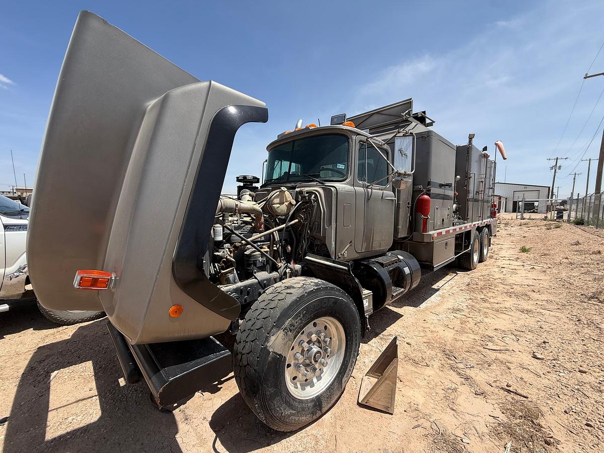 Used 1998 Mack RD6 Hot Oil Truck