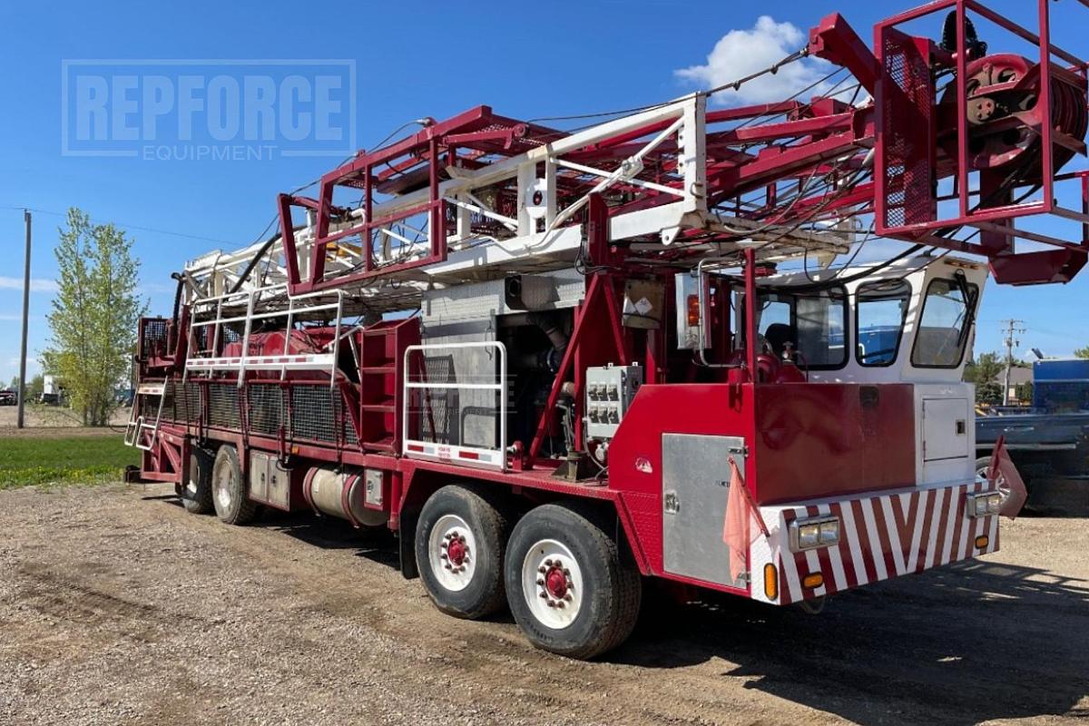 Used Single Well Service Rig with 72' Mast