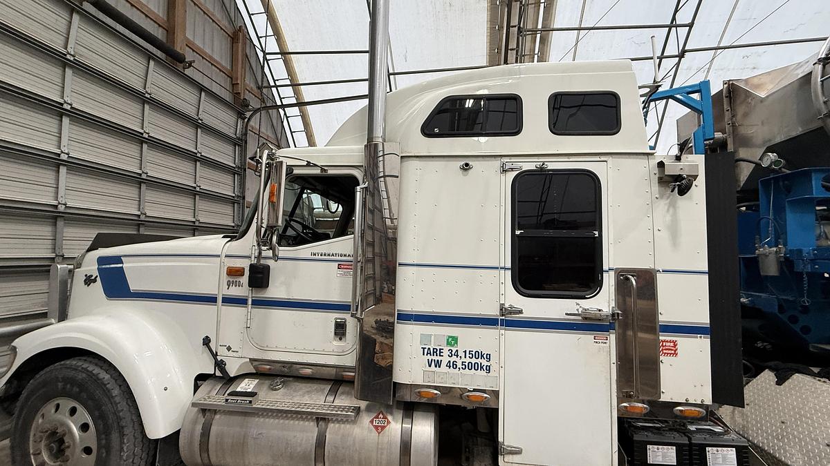 Used High Rate 840K Nitrogen Pumper Tractor and Trailer