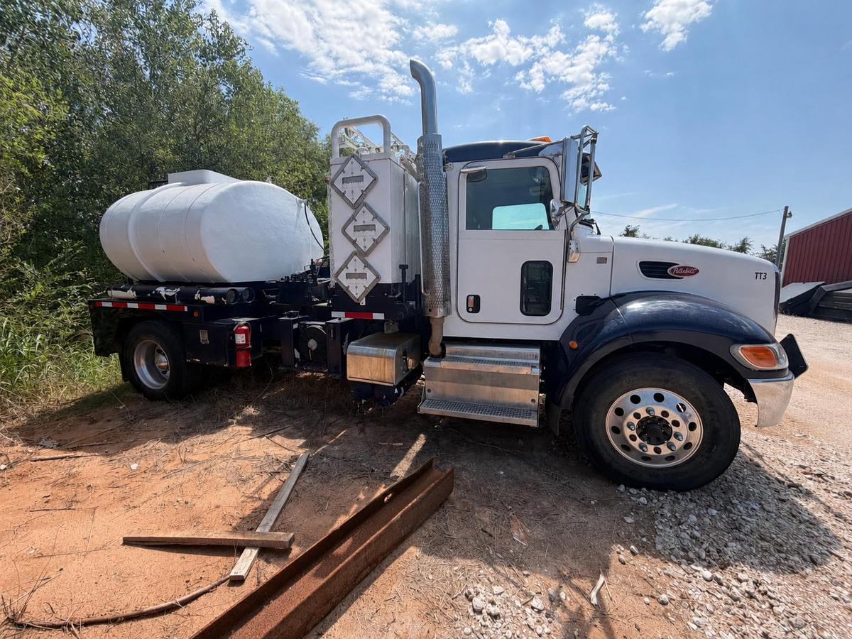 Used 2015 Peterbilt 337
