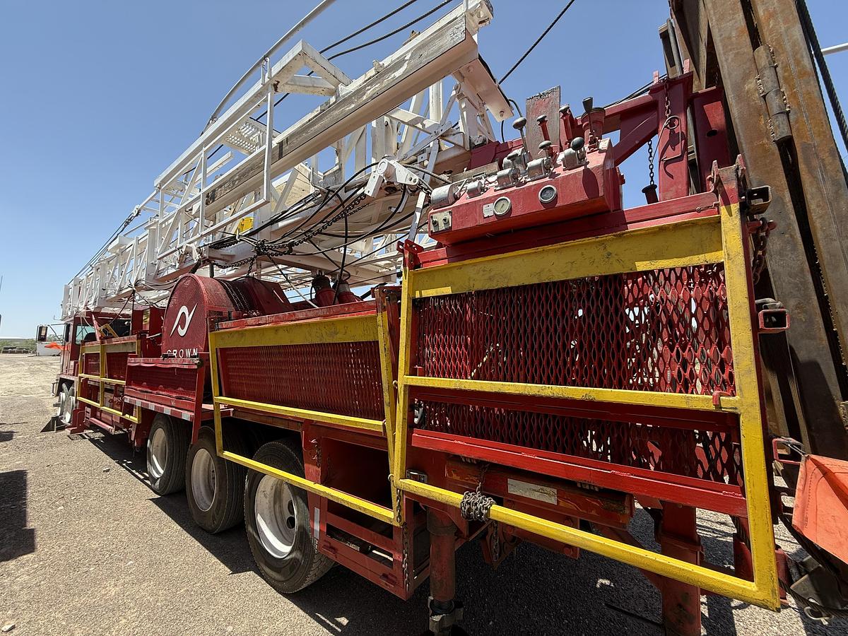 Used 2007 Crown CE 600 Well Service Rig