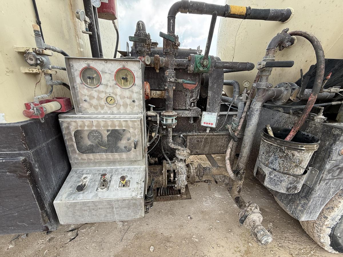 Used 2015 Kenworth T-880 Hot Oiler