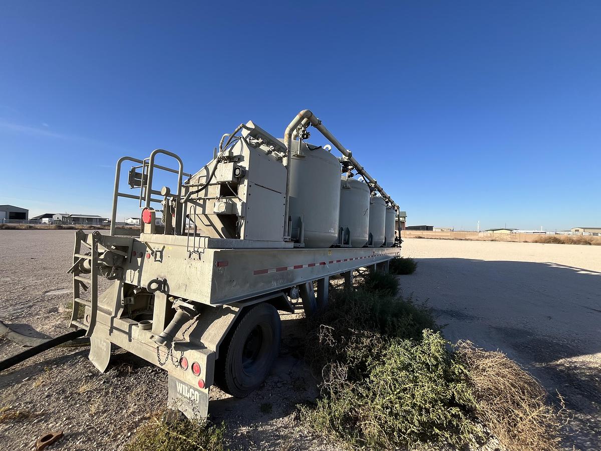 Refurbished 2013 Wilco Bulk Field Bins