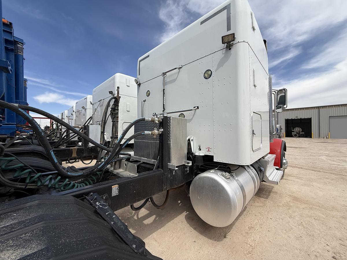 Used (6) 2019 Peterbilt 389 Trucks