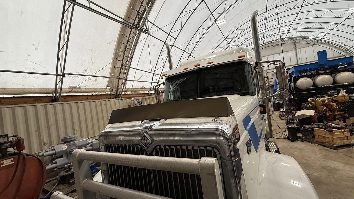 Used High Rate 840K Nitrogen Pumper Tractor and Trailer