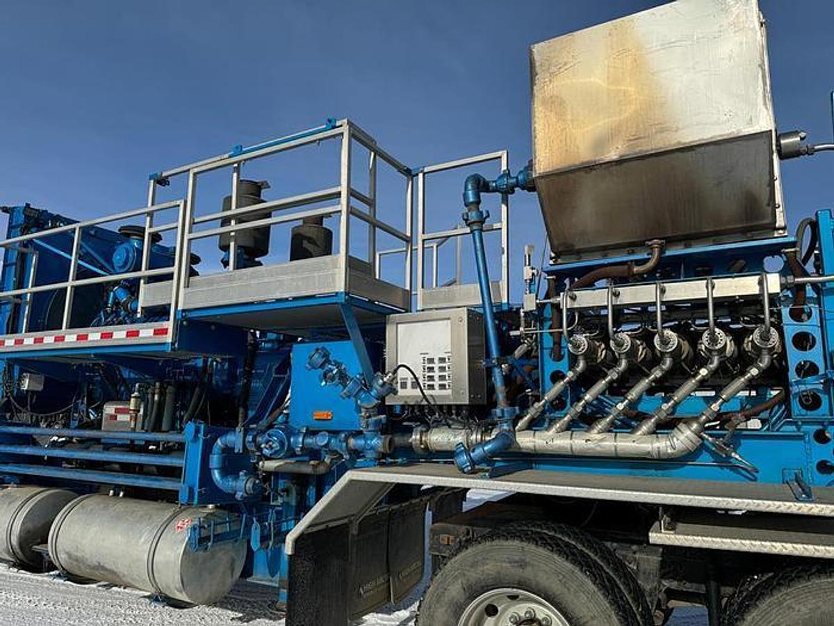 Used High Rate 840K Nitrogen Pumper Tractor and Trailer