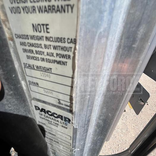 Used 2006 Peterbilt Wireline Truck