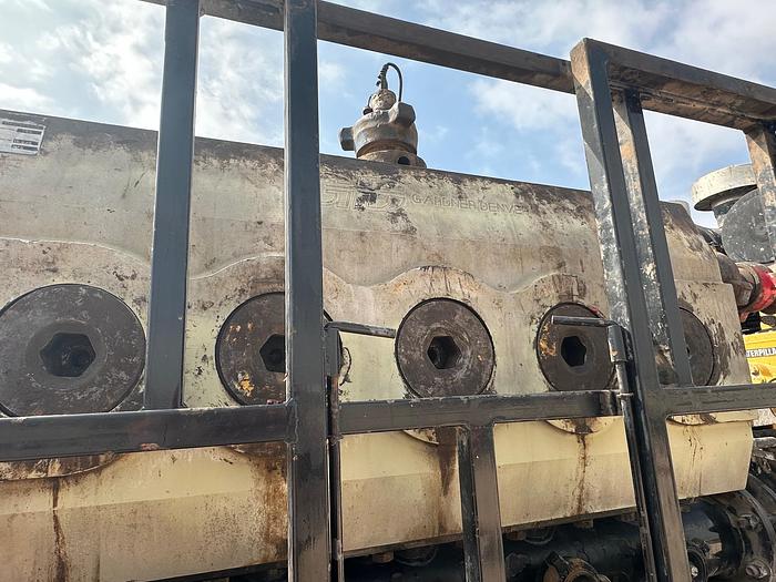 Used 2500HP CAT/CAT Frac Pump