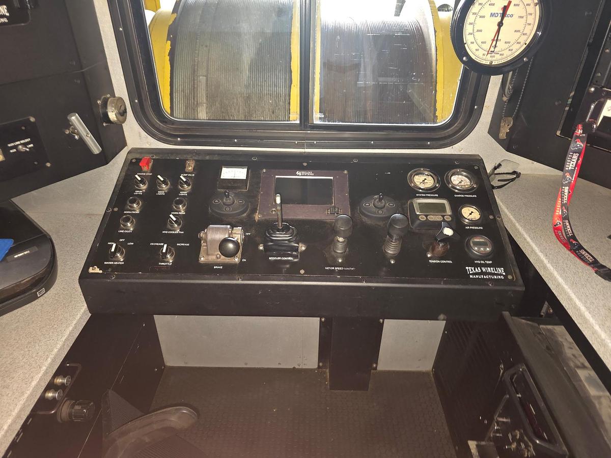 Used Kenworth T800 Wireline Truck Package