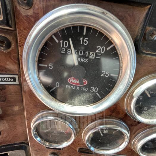 Used 2006 Peterbilt Wireline Truck