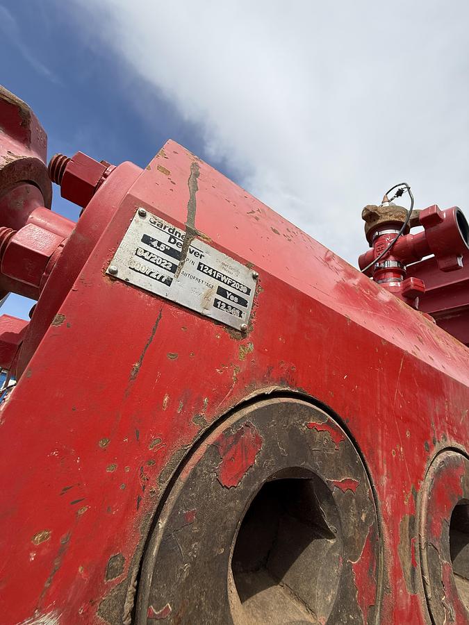 Used Serva 2250 HP Quintuplex Frac Pumps