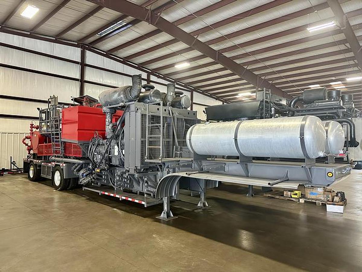 Used 2010 TEAS Twin HT-400 Triplex Fluid Pump Trailer