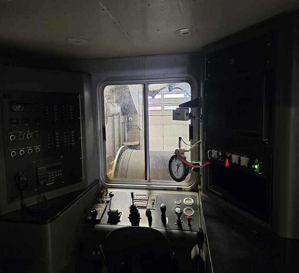 Used 2011 Peterbilt 348 Wireline Truck