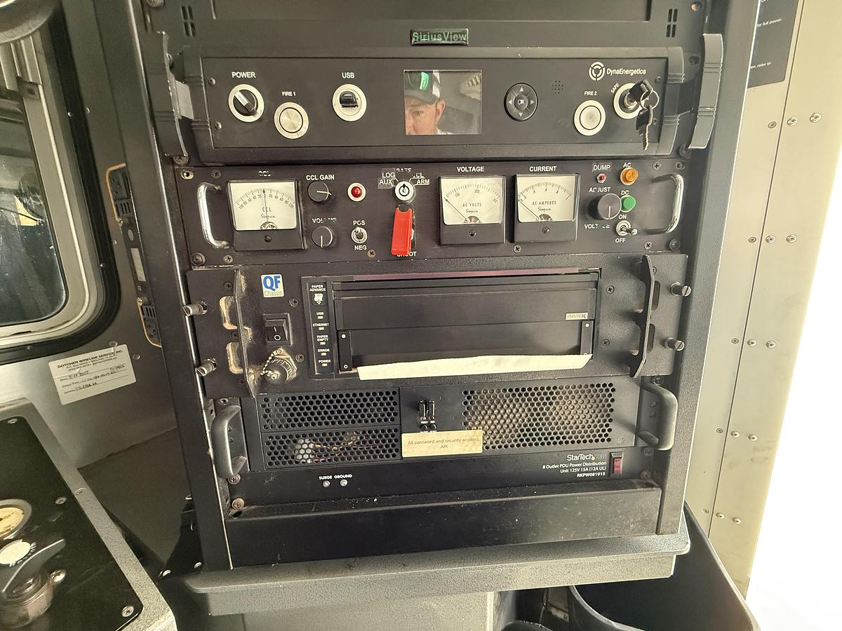 Used 2019 Kenworth T800 Wireline Truck