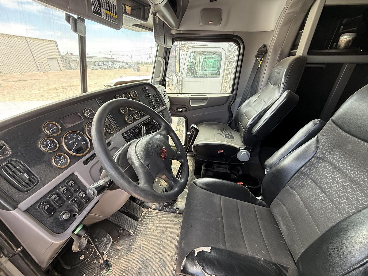 Used (6) 2019 Peterbilt 389 Trucks