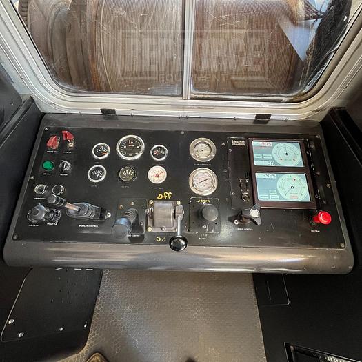 Used 2006 Peterbilt Wireline Truck