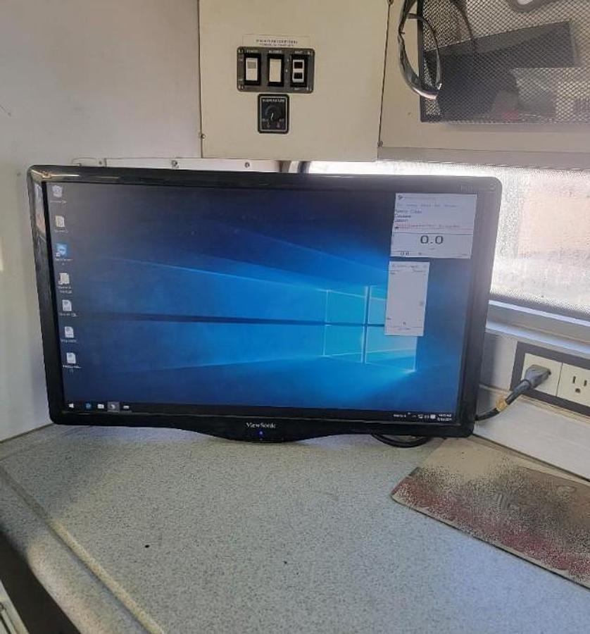 Used 2008 Peterbilt Wireline Truck