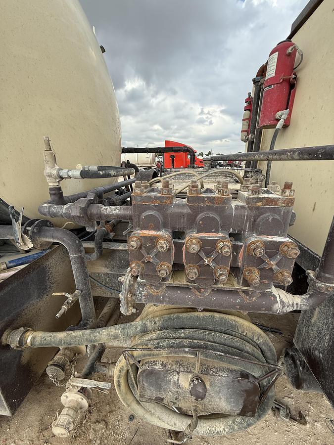 Used 2015 Kenworth T-880 Hot Oiler