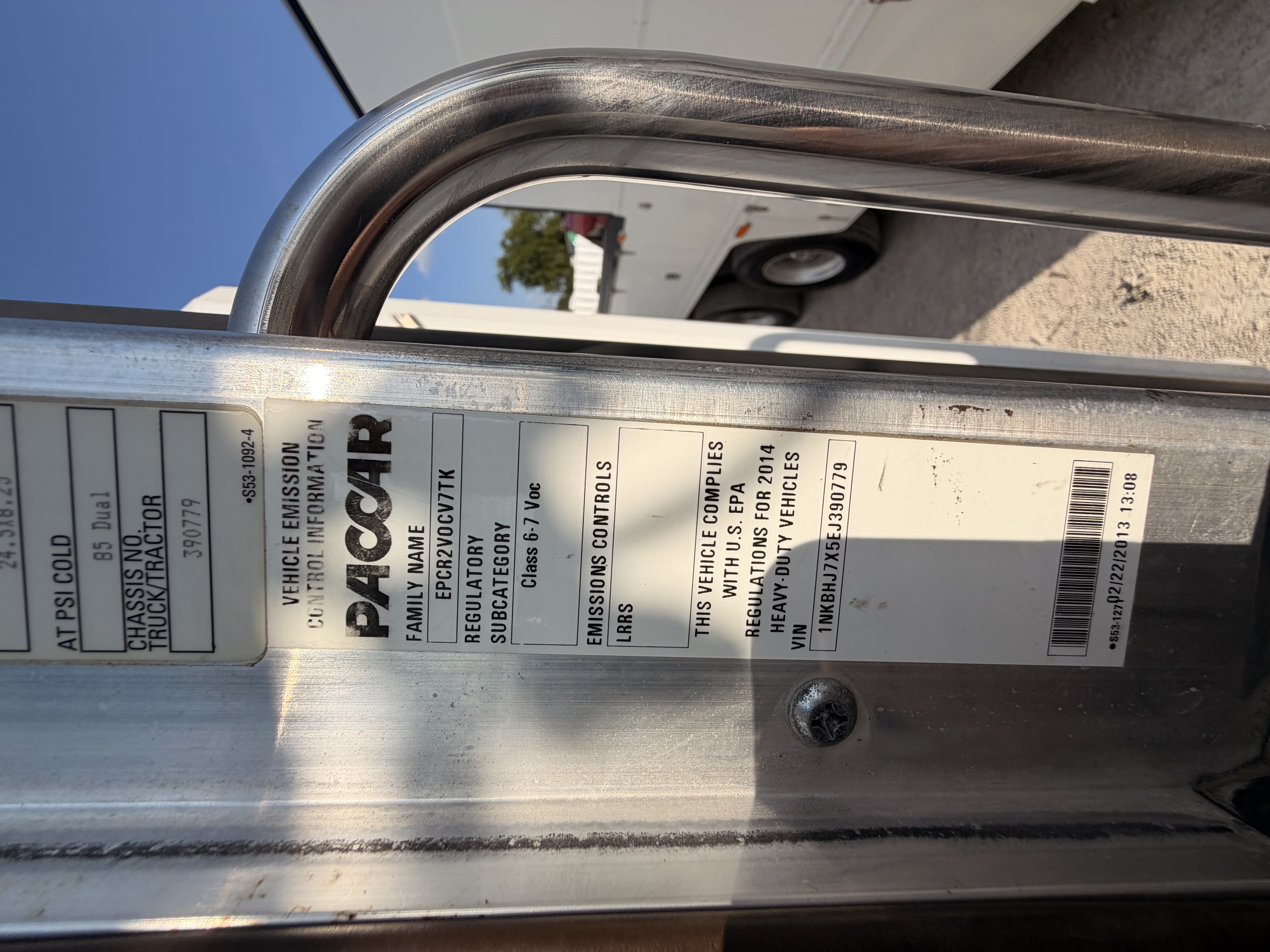 Used 2014 Kenworth T4 Wireline Truck