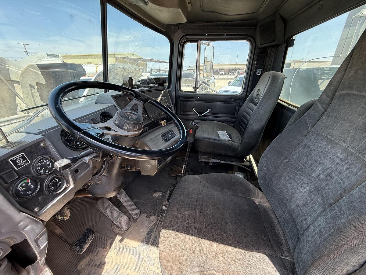 Used 1998 Mack RD6 Hot Oil Truck