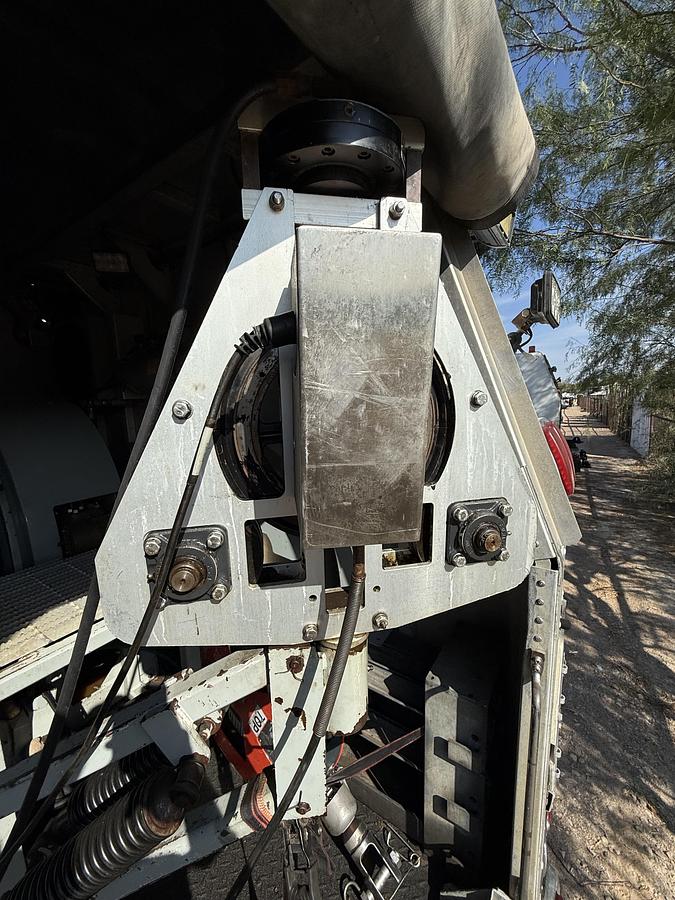 Used 2019 Kenworth T800 Wireline Truck