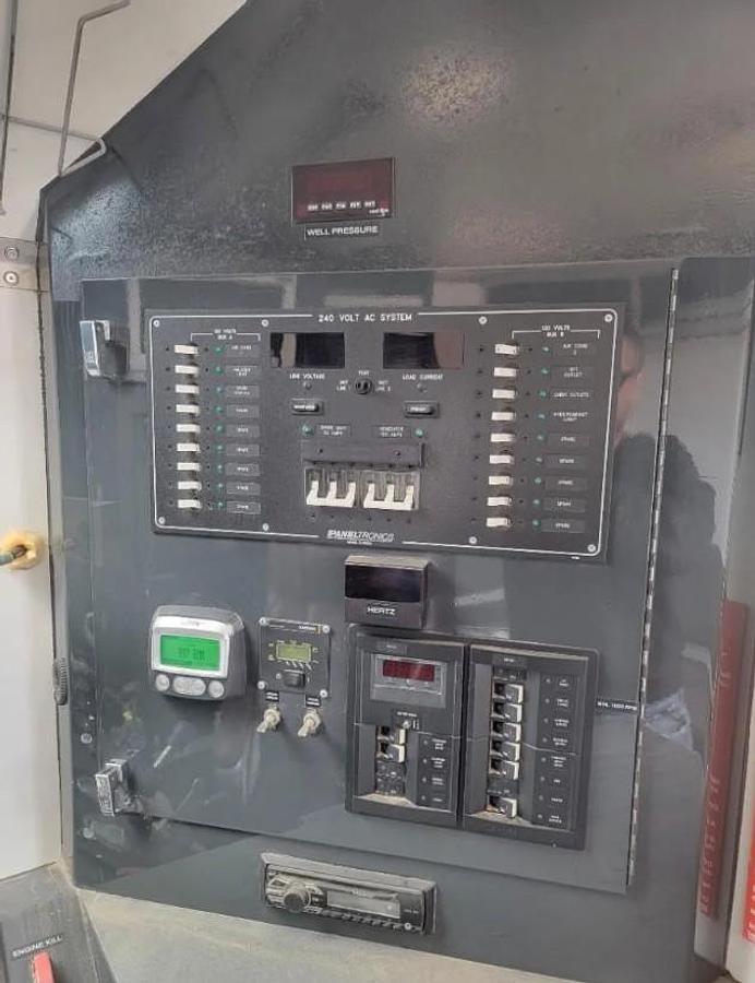 Used 2013 Peterbilt Wireline Truck