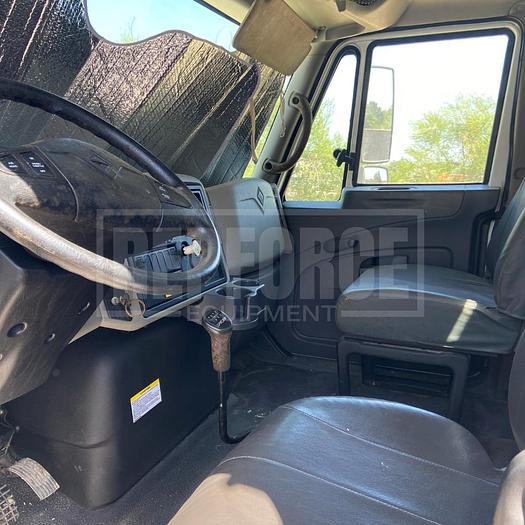 Used 2009 International 7400 SB 4x2